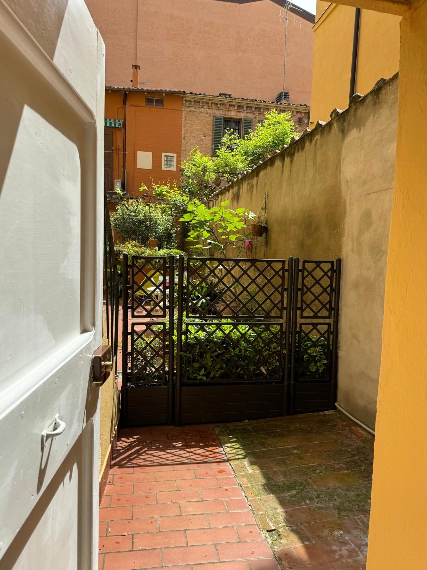 La Casina A Porta Castiglione Lejlighed Bologna Eksteriør billede